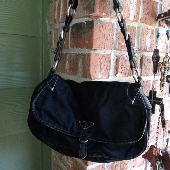 LADIES VINTAGE SATCHEL BAG BY PRADA - Picture 1 of 7